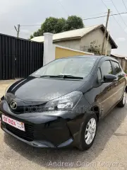 Toyota Vitz thumbnail 3